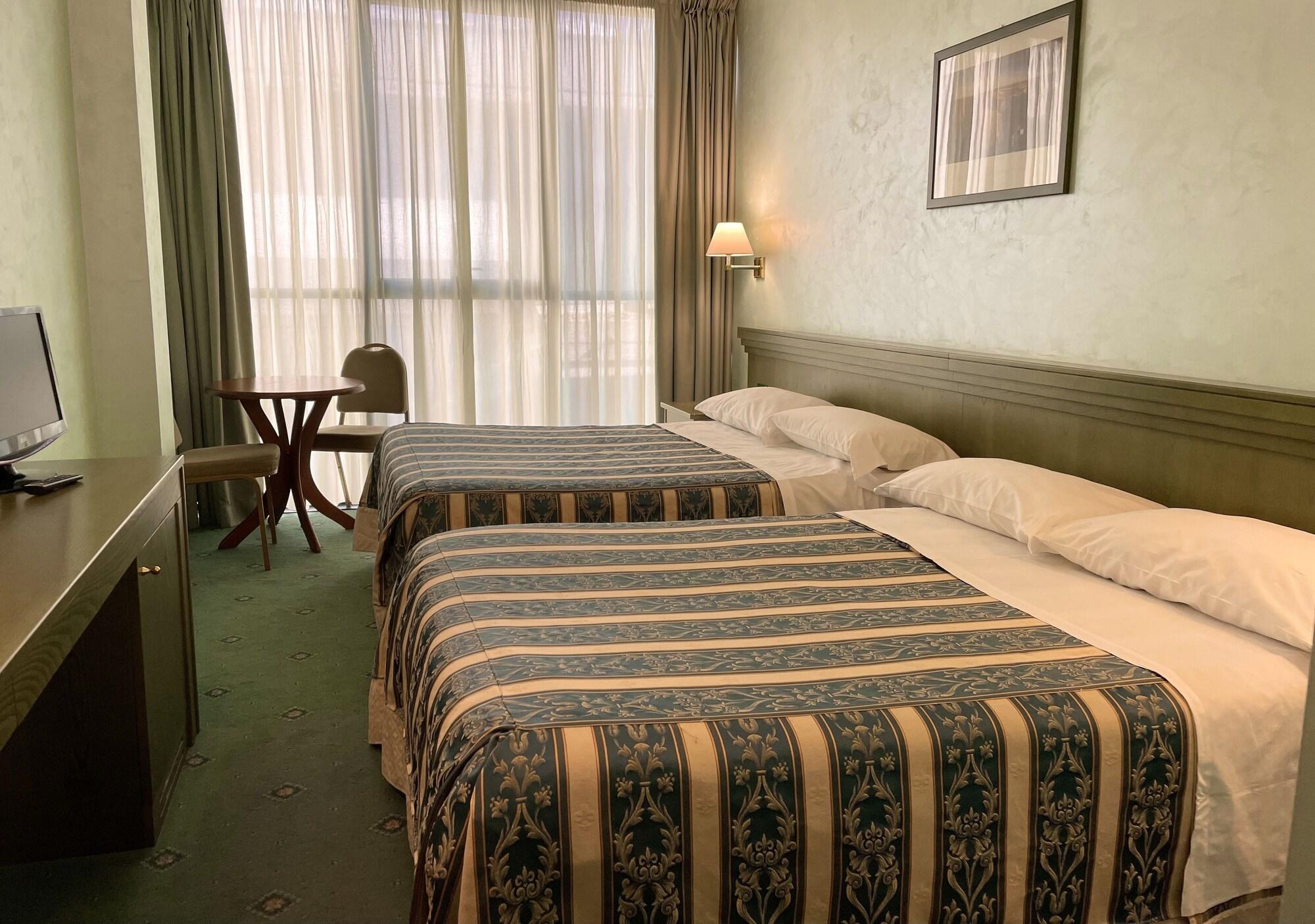 Hotel Santacroce Meeting Сульмона Экстерьер фото