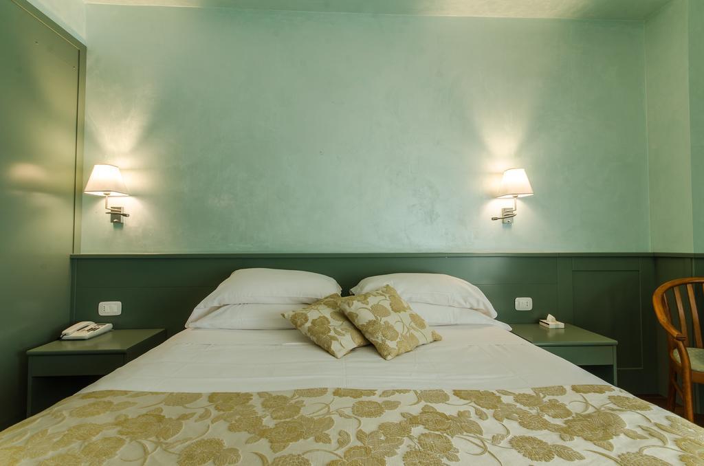Hotel Santacroce Meeting Сульмона Экстерьер фото