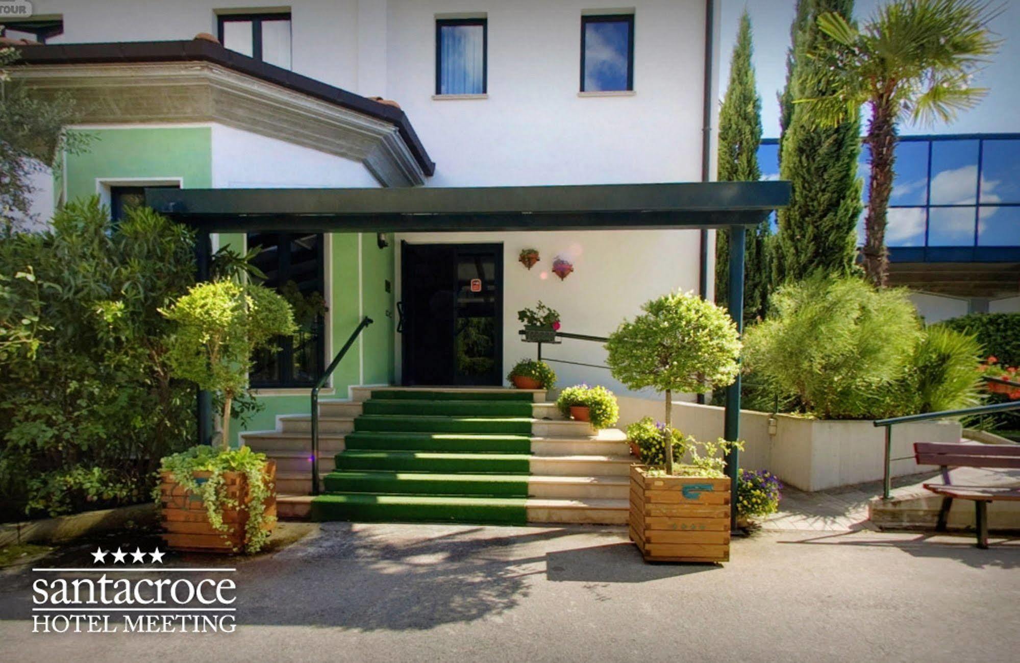 Hotel Santacroce Meeting Сульмона Экстерьер фото